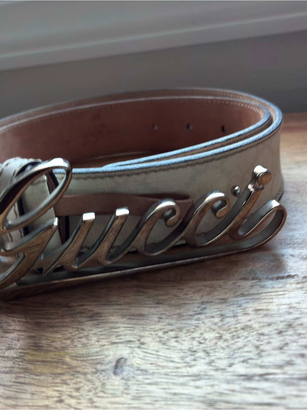 Gucci Metallic Logo Leather Belt in Light Beige and Gold